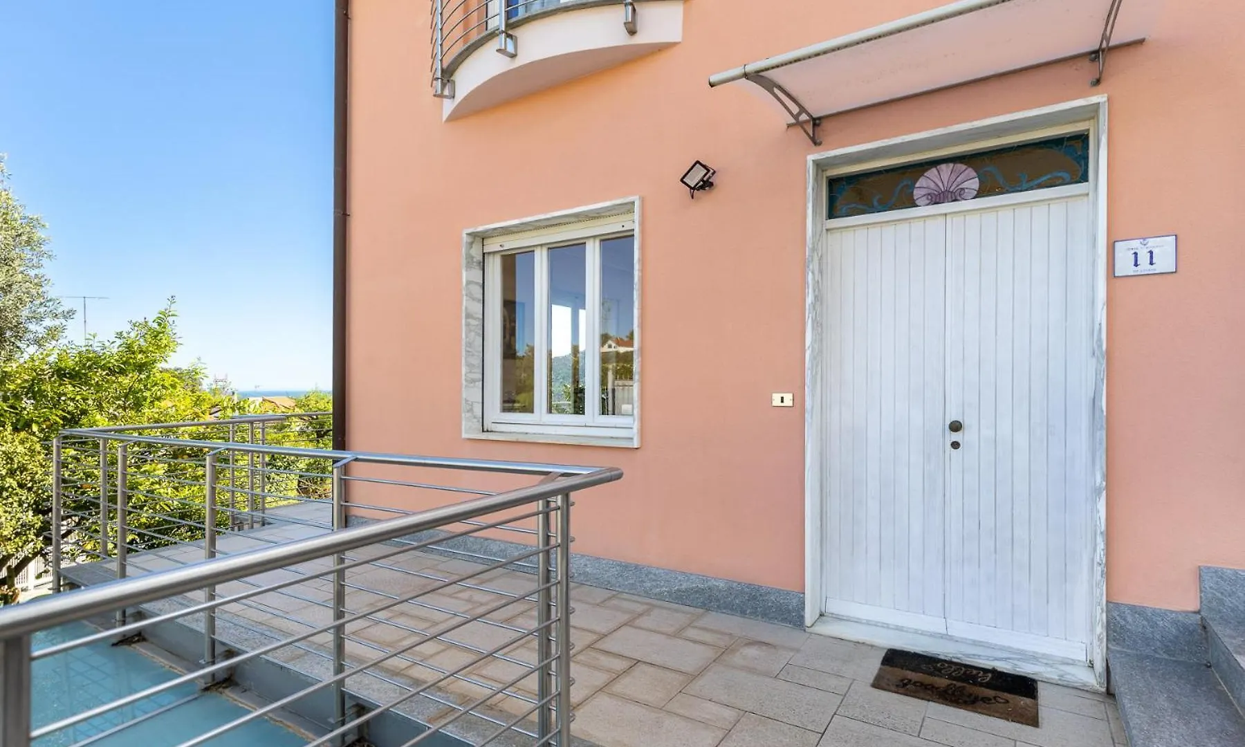 Hostdomus - Oltremare Suite Boissano Italy