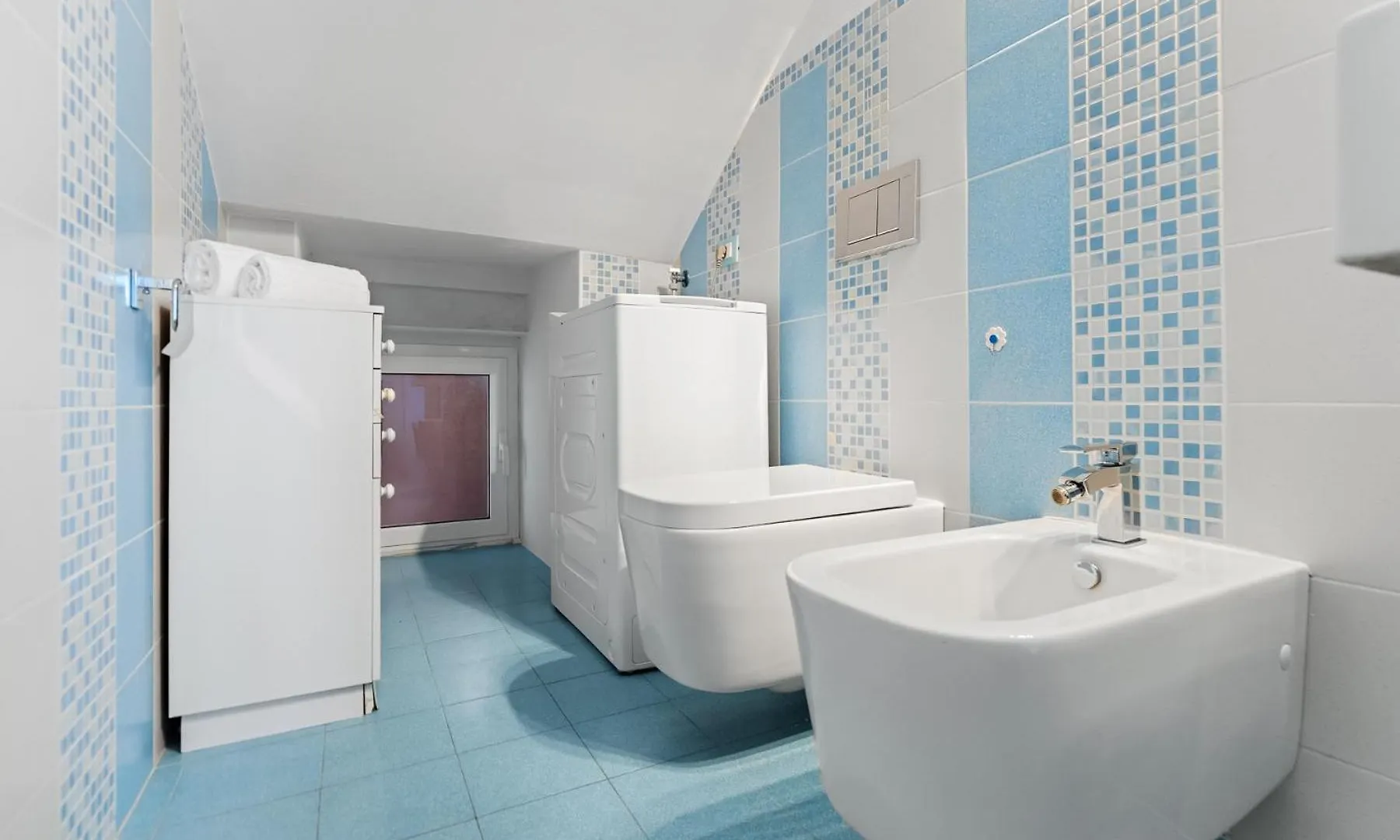 Hostdomus - Oltremare Suite Boissano 0*,